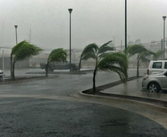 ONDA TROPICAL PROVOCARÁ AGUACEROS ESTE MIÉRCOLES MIENTRAS LA TORMENTA TROPICAL ISAÍAS SE SEPARA DE LA TRAYECTORIA DEL PAÍS