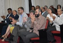 Continúan las actividades del primer festival de poesía en Santo Domingo