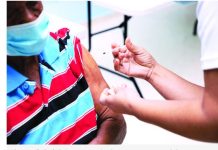 Se registra baja asistencia a centros de vacunación contra el Covid-19