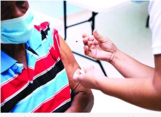 Se registra baja asistencia a centros de vacunación contra el Covid-19