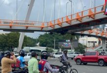 Pocos respetan la prohibición de girar a la izquierda en intersecciones