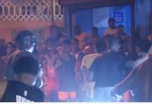 “Teteo” sin control y calles inundadas son el calvario del sector Los Solares, en El Almirante