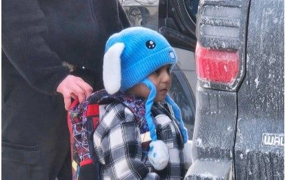ICE detuvo a niño de 5 años en Minnesota y lo usó como carnada, según funcionaria escolar