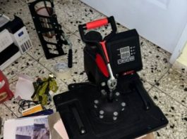 Agentes de Migración ocupan equipos que usaban para falsificar documentos