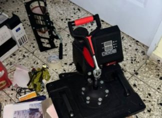 Agentes de Migración ocupan equipos que usaban para falsificar documentos