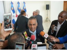 Ministro Joel Santos atribuye apagones a alta demanda