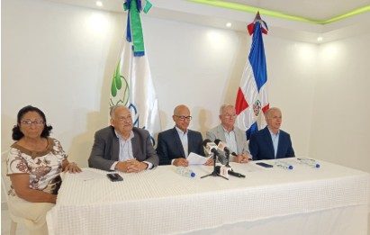 CNCP dice no hay razones para aumento de precios; alza en flete se compensa con baja del dólar