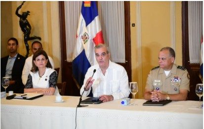 Gobierno pide a la población alejarse de ríos y costas