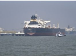 Irán vuelve a cerrar el estrecho de Ormuz ante el bloqueo de sus puertos por parte de EEUU