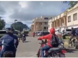 El país indignado ante brutal asesinato de chofer por una turba de motoconchistas