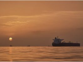 EE.UU. incauta buque con bandera iraní