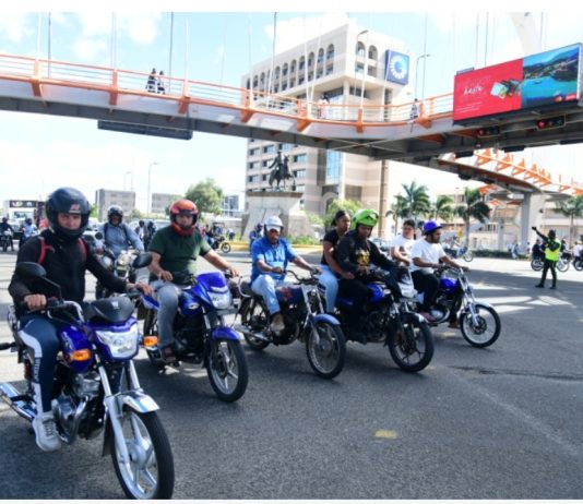 Mario Díaz plantea detener la importación de motocicletas