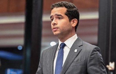 Senado rechaza propuesta de Omar Fernández sobre salarios y anticipos