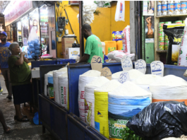 Mercados desiertos en el Gran Santo Domingo: Comerciantes y consumidores denuncian alzas de hasta un 45% en la canasta básica