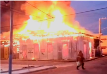 Siniestro en Imbert: Incendio devasta una manzana comercial completa cerca del mercado municipal en Puerto Plata