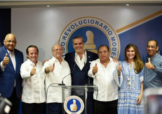 PRM en caída libre en la simpatía partidaria en la Población Dominicana