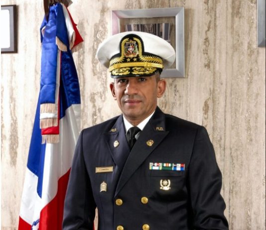 Presidente de la DNCD resalta alianza con EE. UU. en graduación de agentes en Quantico