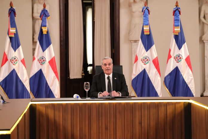 Luis-Abinader-durante-la-Agenda-Semanal