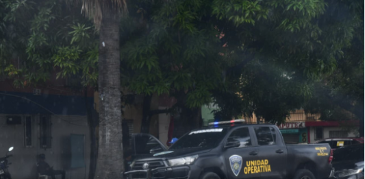 INSEGURIDAD Y TEMOR CRECIENTE OBLIGAN A MORADORES DE BARRIOS DEL GRAN SANTO DOMINGO A MODIFICAR SUS RUTINAS